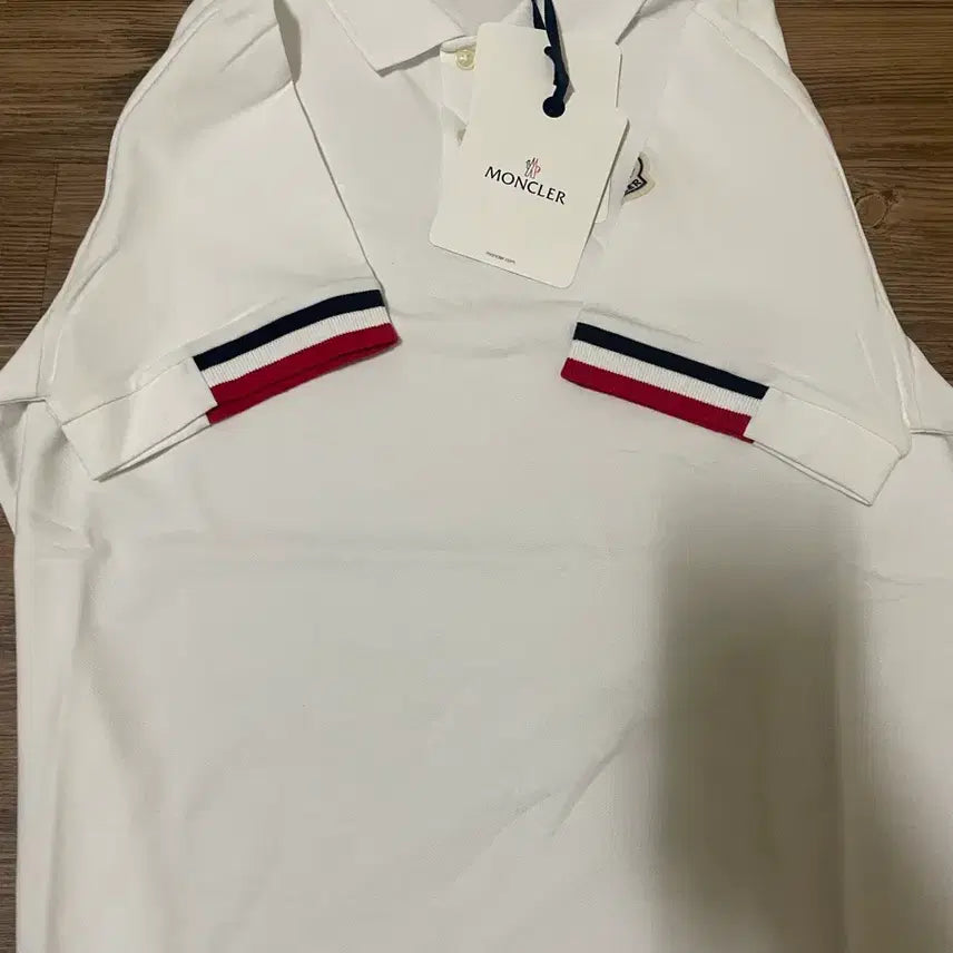 [BUNJANG] Moncler White Polo T-Shirt L / 몽클레어 반팔 카라티 L