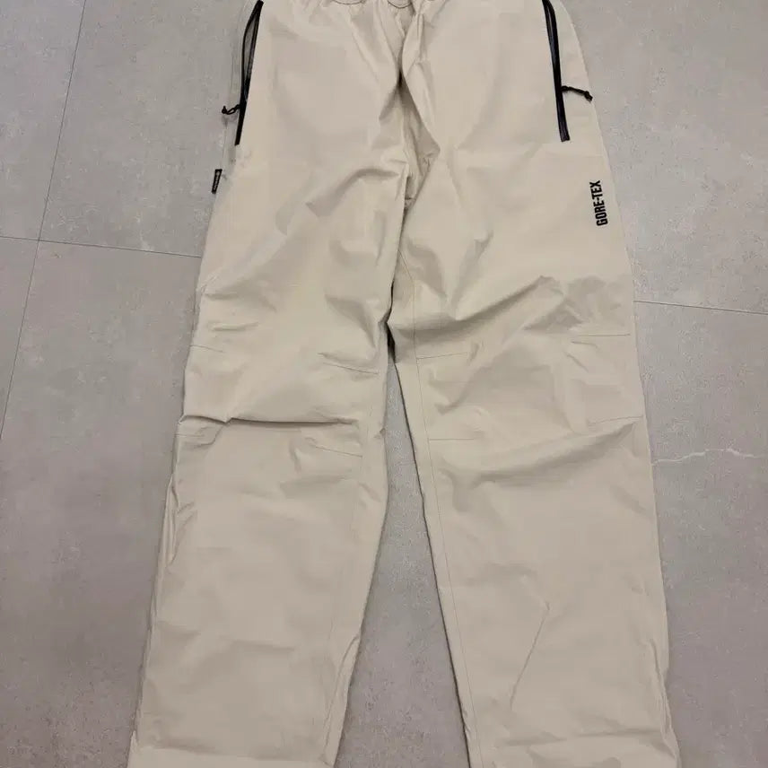 [BUNJANG] Thisisneverthat Gore-Tex Pants / 디스이즈네버댓 고어텍스 팬츠