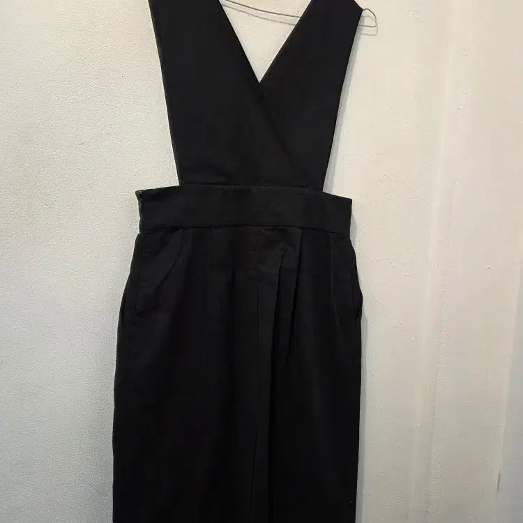 [BUNJANG] Nine Black Strap Mini Dress / 나인 블랙 멜빵 미니 원피스