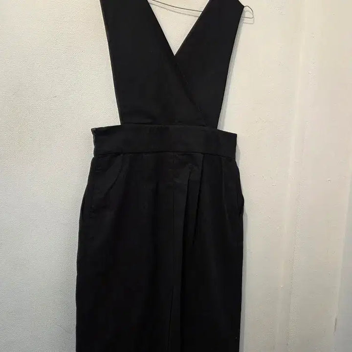 [BUNJANG] Nine Black Strap Mini Dress / 나인 블랙 멜빵 미니 원피스
