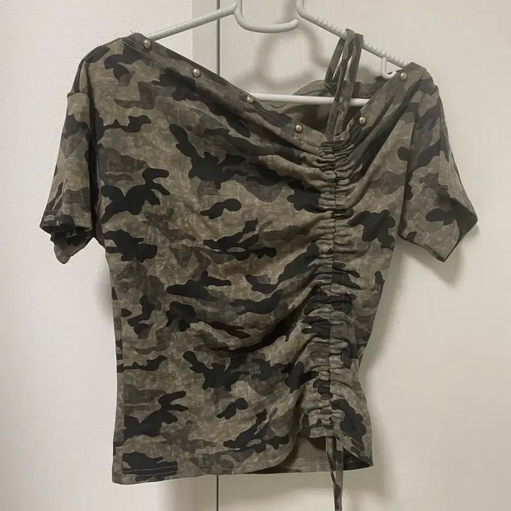 [BUNJANG] Camouflage Shirring Half Off-Shoulder Top / 카모플라쥬 셔링 하프 오프숄더