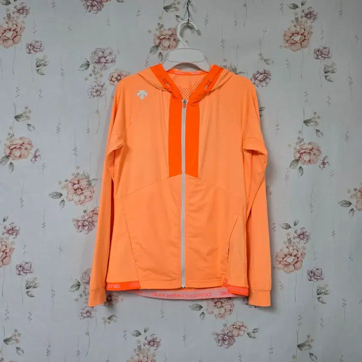 [BUNJANG] Descente Lightweight Jersey Hooded Zip-Up / 데상트 얇은 저지후드집업