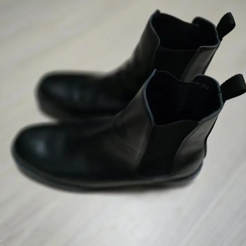 [BUNJANG] Black Leather Chelsea Boots / 블랙 레더 첼시 부츠