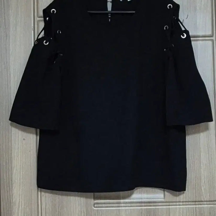 [BUNJANG] IRO Lace-Up Blouse / 한섬 이로  레이스업 블라우스(여성) 34