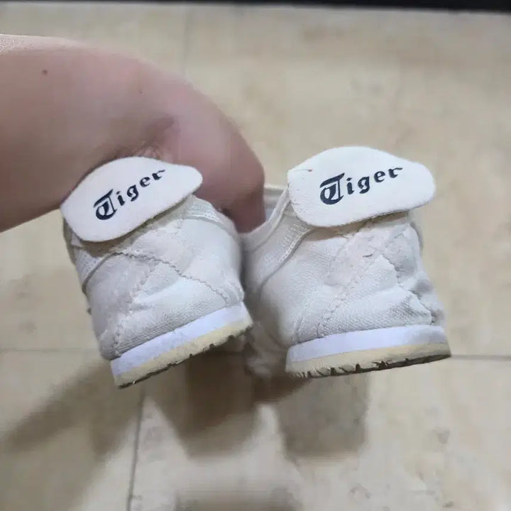 [BUNJANG] Onitsuka Tiger White Sneakers Size 265 / 오니츠카타이이거 스니커즈 265 팔아요