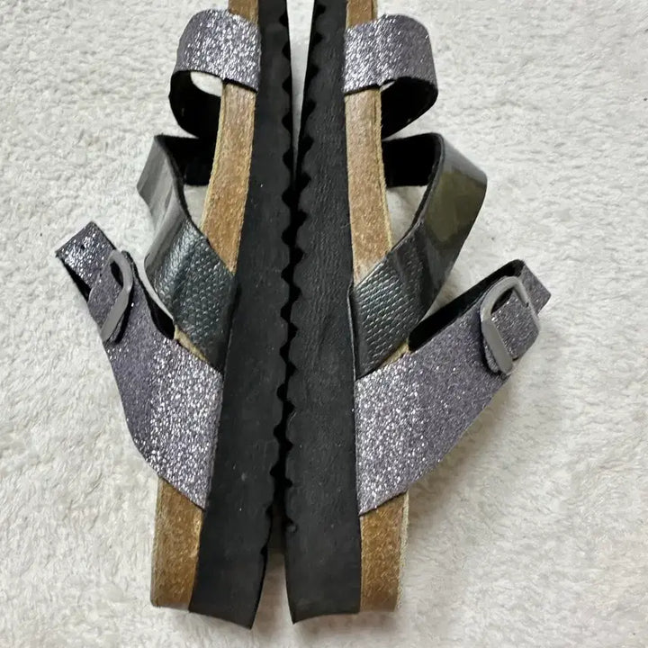 [BUNJANG] Silver Glitter Strap Sandals 250 / 실버 글리터 스트랩샌들 250