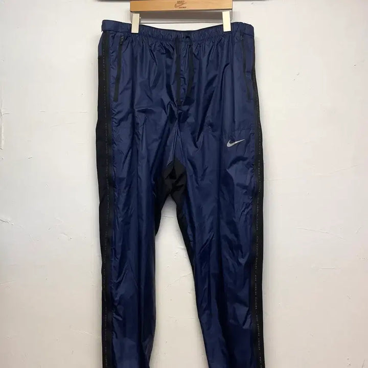 [BUNJANG] Nike Phenom Elite Shield Division Running Track Pants / 나이키 페놈 엘리트 쉴드 디비전 러닝 트랙 팬츠