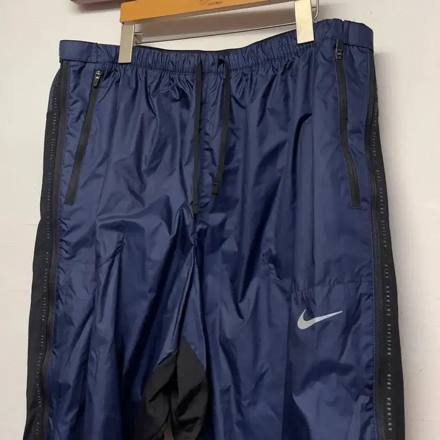 [BUNJANG] Nike Phenom Elite Shield Division Running Track Pants / 나이키 페놈 엘리트 쉴드 디비전 러닝 트랙 팬츠