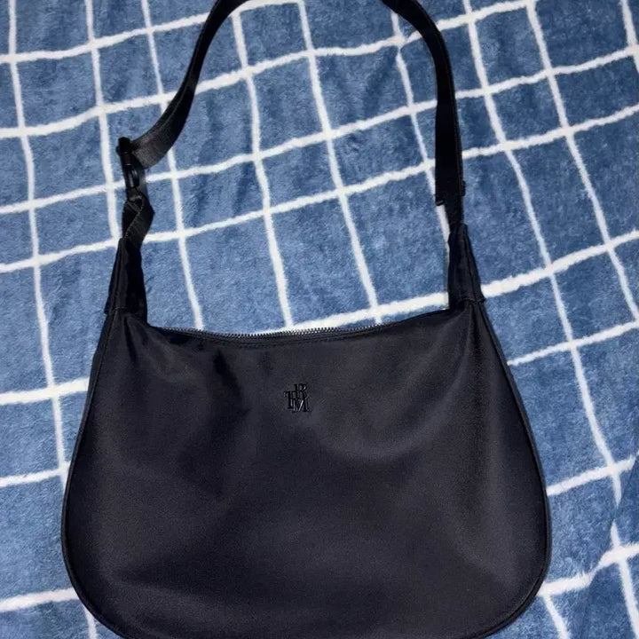 [BUNJANG] 3Minds TRM Recycled Nylon Bag Black Detachable Shoulder Bag Hobo Bag / 쓰리마인즈 TRM 리사이클 나일론백 블랙 분리형 숄더백 호보백