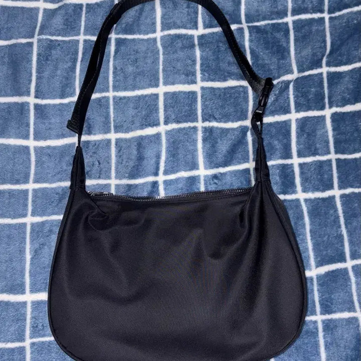 [BUNJANG] 3Minds TRM Recycled Nylon Bag Black Detachable Shoulder Bag Hobo Bag / 쓰리마인즈 TRM 리사이클 나일론백 블랙 분리형 숄더백 호보백