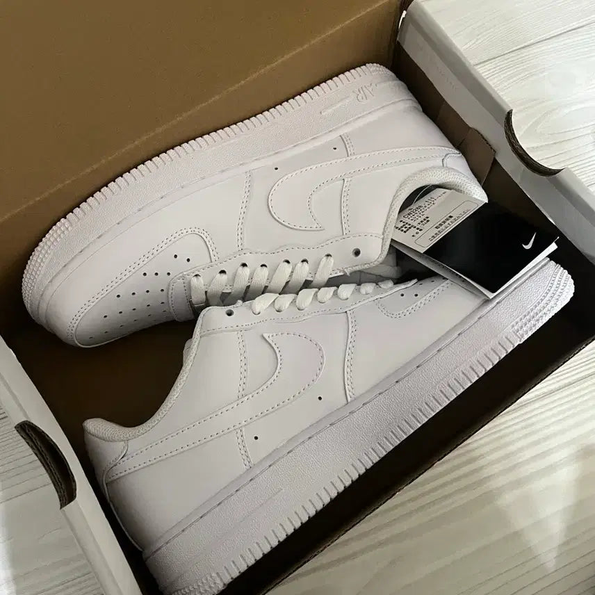 [BUNJANG] Nike Air Force 1 White (275mm) / 새상품 에어포스1 화이트 (275)