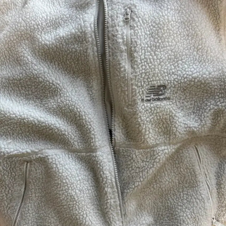[BUNJANG] New Balance Reversible Fleece Zip-Up (Ivory) / 뉴발란스 리버시블 플리스 집업 (아이보리)