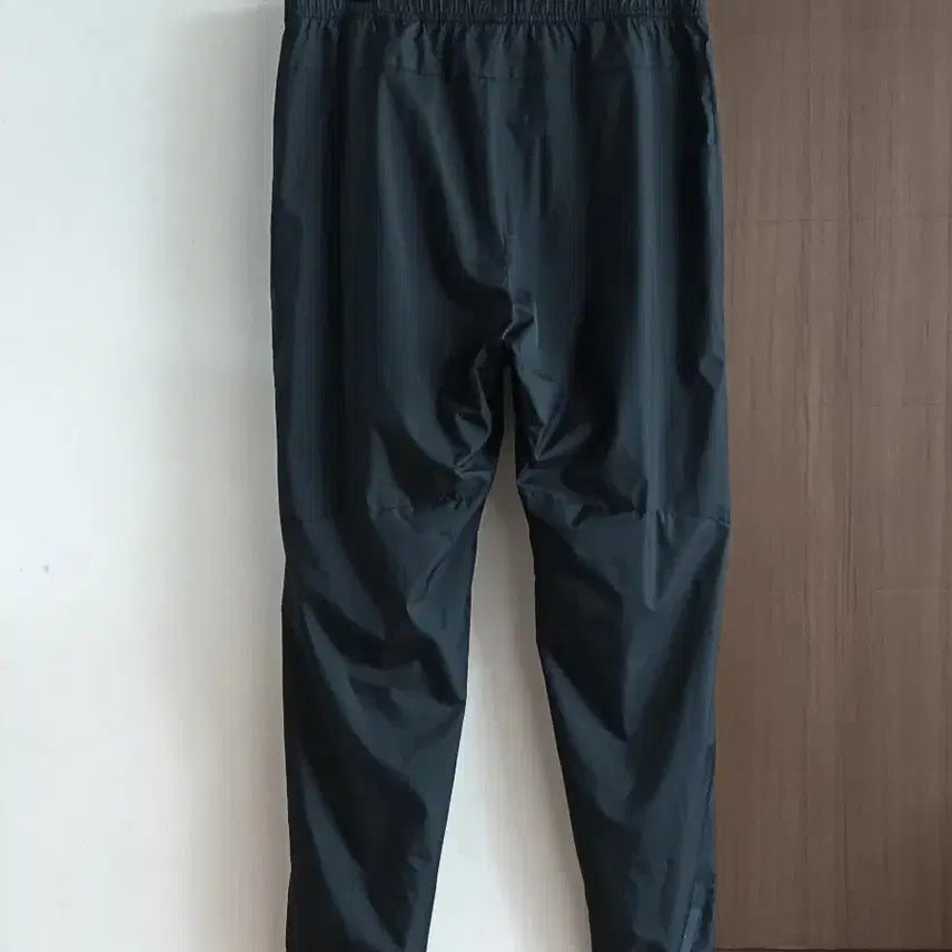 [BUNJANG] The North Face Black Training Jogger Pants / 노스페이스 트레이닝 조거 바지