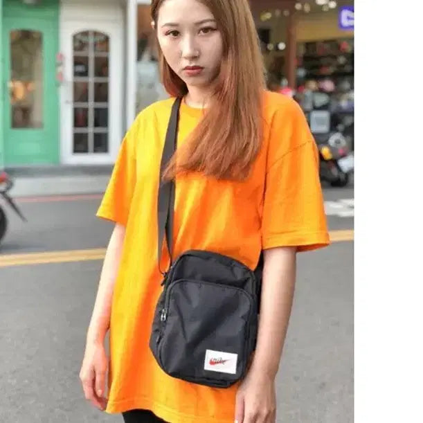 [BUNJANG] Nike Unisex Crossbody Bag / 나이키 크로스백 (남여공용)
