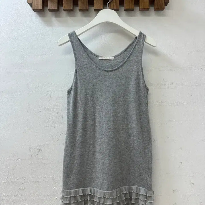 [BUNJANG] Lowrys Farm Gray Layered Frill Hem Sleeveless Top / 일본빈티지 Lowrys Farm 그레이 밑단 프릴 레이어드 슬리브리스
