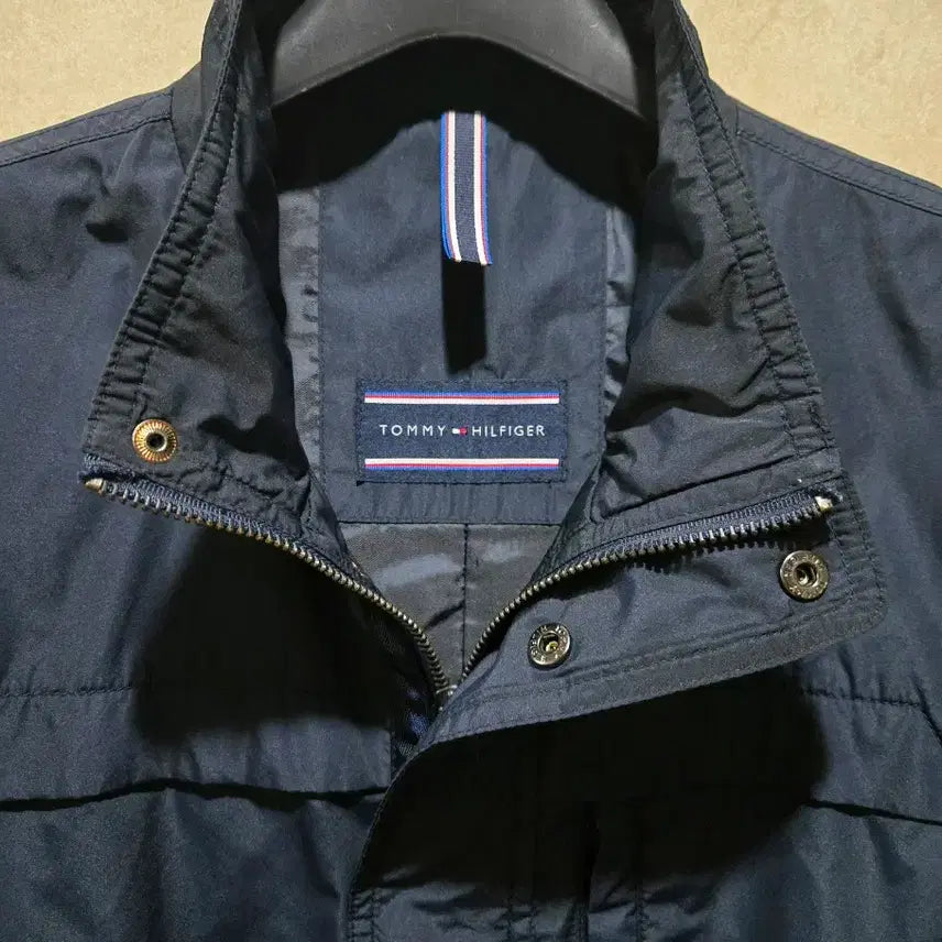 [BUNJANG] Tommy Hilfiger Windbreaker Jacket Size 95 / 정품!타미힐피거 바람막이자켓 95