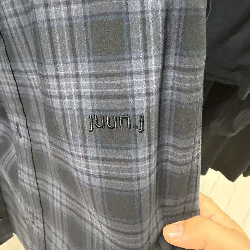 [BUNJANG] Juun.J Check Shirt Size 46 / 준지 체크셔츠 46사이즈