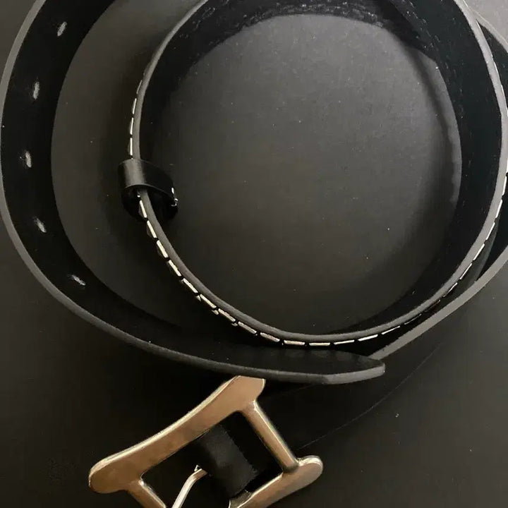 [BUNJANG] Minimalist Studded Belt / 미니멀 스터드 벨트