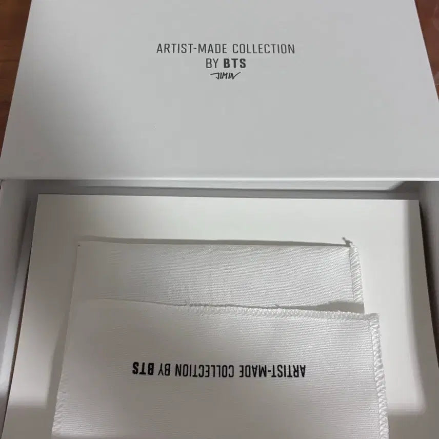 [BUNJANG] BTS Jimin Artist-Made Collection Red Carving Earring Silver 925 / BTS made 지민 RED CARVING EARRING 실버 925