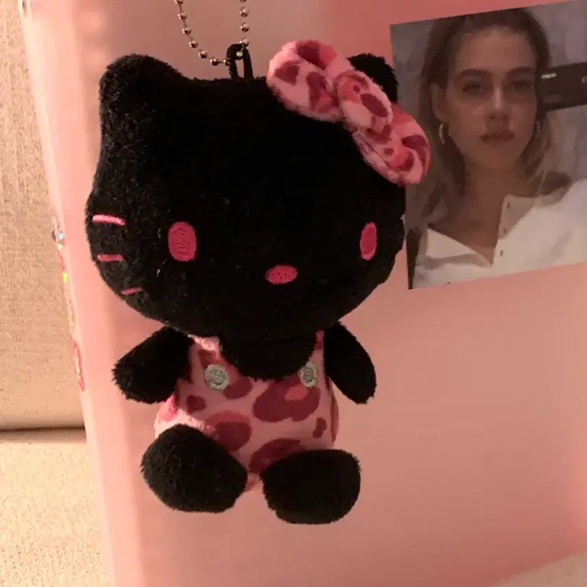 [BUNJANG] Sanrio Hello Kitty Pink Leopard Print Keychain Mascot Charm / 일본 산리오 정품 블랙 헬로 키티 핑크 레오파드 호피 갸루 키링 마스코트