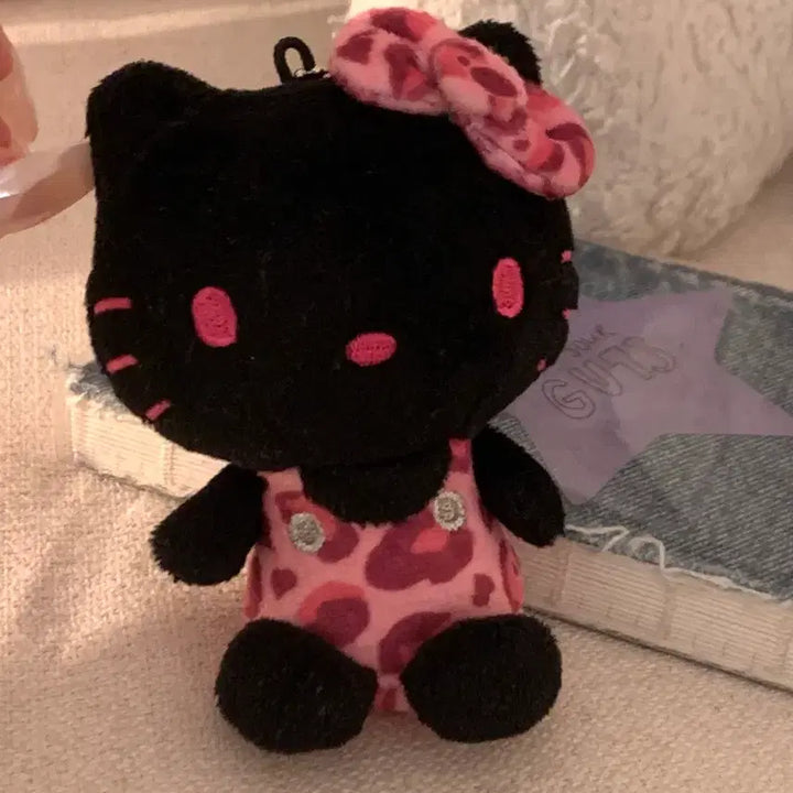 [BUNJANG] Sanrio Hello Kitty Pink Leopard Print Keychain Mascot Charm / 일본 산리오 정품 블랙 헬로 키티 핑크 레오파드 호피 갸루 키링 마스코트