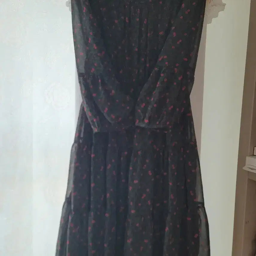 [BUNJANG] SOUP Flower Pattern Black Chiffon Mini Dress / SOUP 플라워 패턴 블랙 쉬폰 미니 원피스