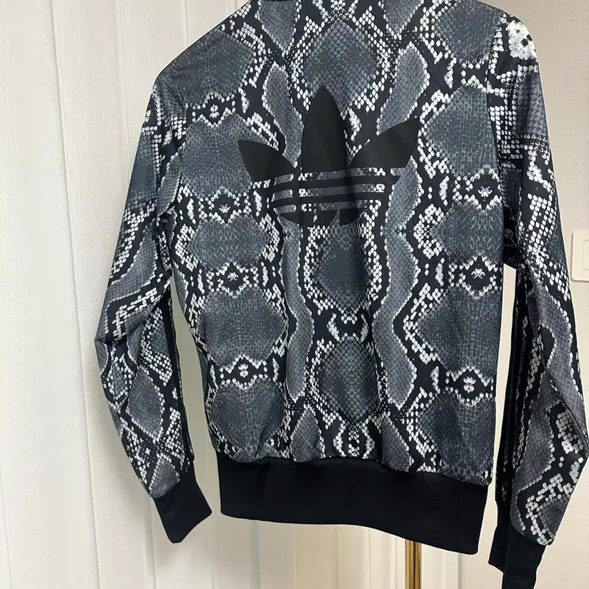 [BUNJANG] Adidas Snake Pattern Track Top / 아디다스 스네이크 패턴 트랙탑