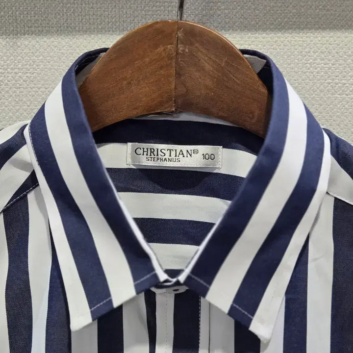 [BUNJANG] Christian Stephanes Navy Stripe Short Sleeve Shirt (Size 100) / 스트라이프 반팔셔츠