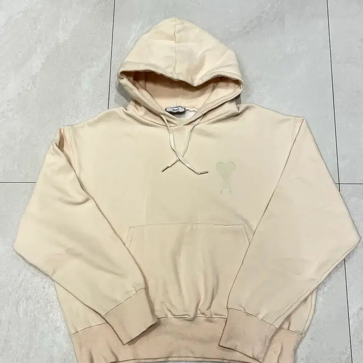 [BUNJANG] AMI Style Heart Logo Hoodie Ivory L / [AMI] 아미 st. 하트 로고 후드티 아이보리 L