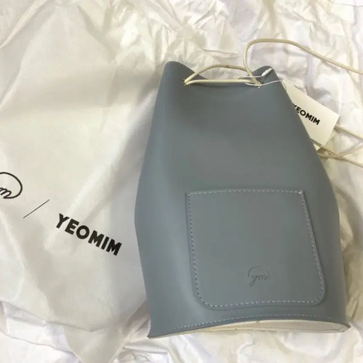 [SOLD OUT] 여밈 실린더백