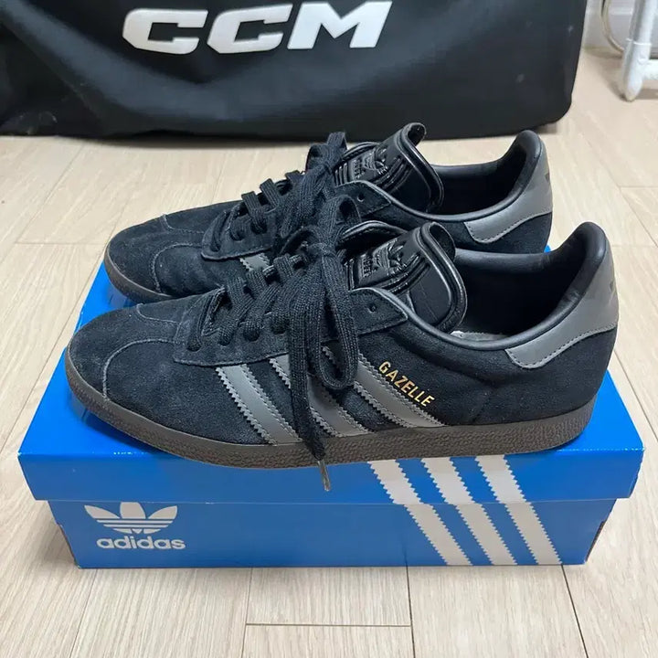 [SOLD OUT] 아디다스 가젤 코어 블랙 골드 메탈릭 검 265