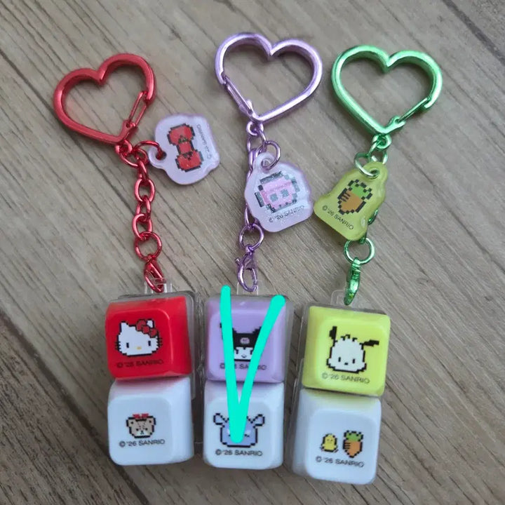 [SOLD OUT] 산리오 led 키캡 키링 새상품 키티 포차코