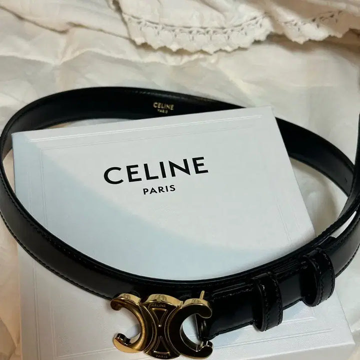 [BUNJANG] Celine Triomphe Belt Black Gold Hardware Size 70 / 셀린느 트리옹프 벨트 블랙 금장 70사이즈