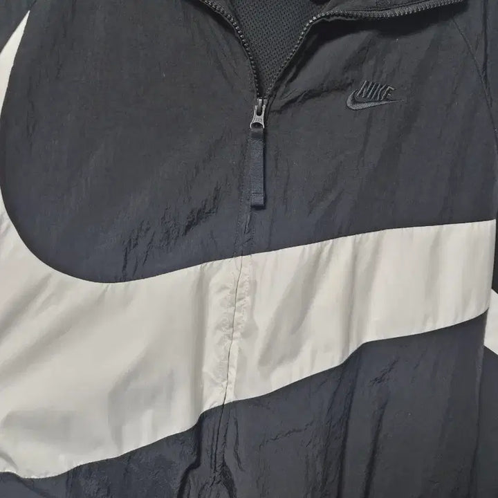 [BUNJANG] Nike Big Swoosh Woven Windbreaker Jacket / 나이키 빅스우시 우븐 바람막이