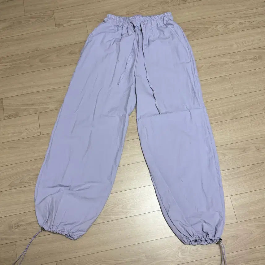 [BUNJANG] Windbreaker Fabric Pants with Elastic Waistband / 바람막이 재질 밴딩 팬츠