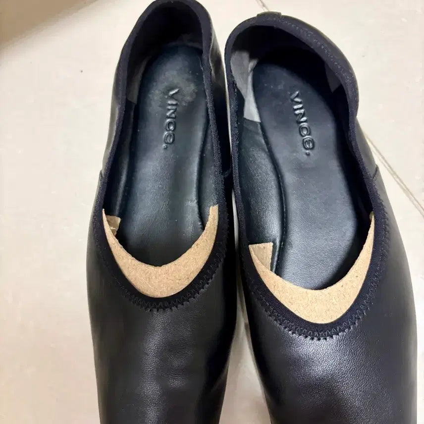 [BUNJANG] Vince Black Flat Shoes / Vince 빈스 블랙 플랫 슈즈