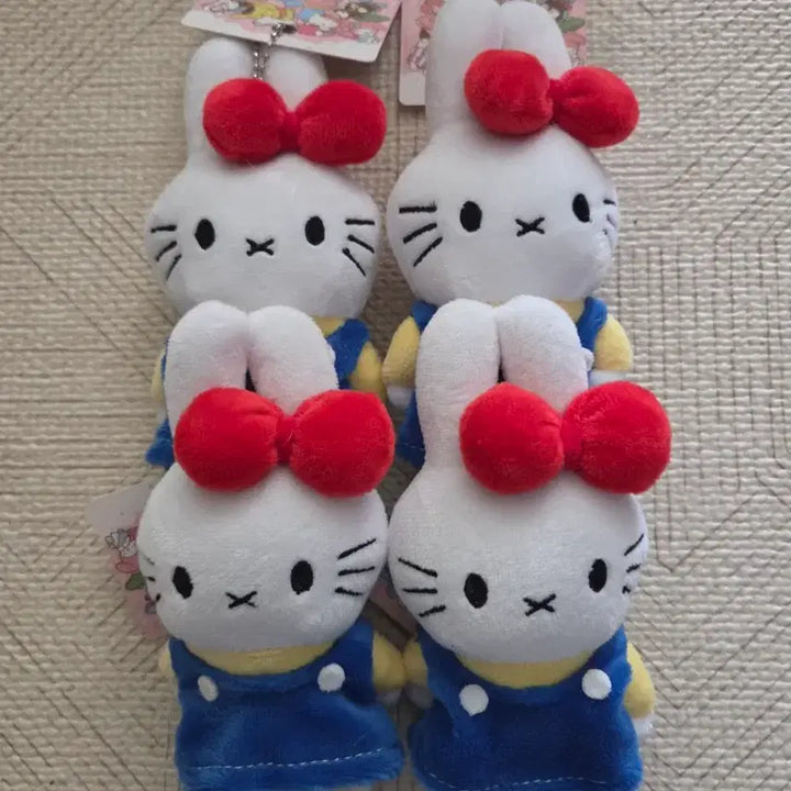 [BUNJANG] Miffy x Kitty Collaboration Plush Keychain / 미피키티 인형키링 새상품
