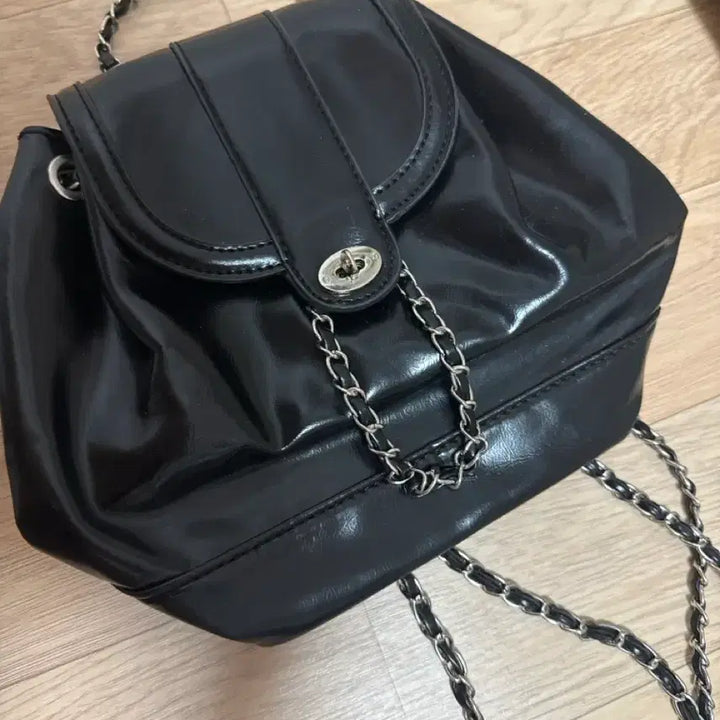 [BUNJANG] Black Chain Drawstring Backpack / (새상품) 블랙 체인 백팩 복조리 가방