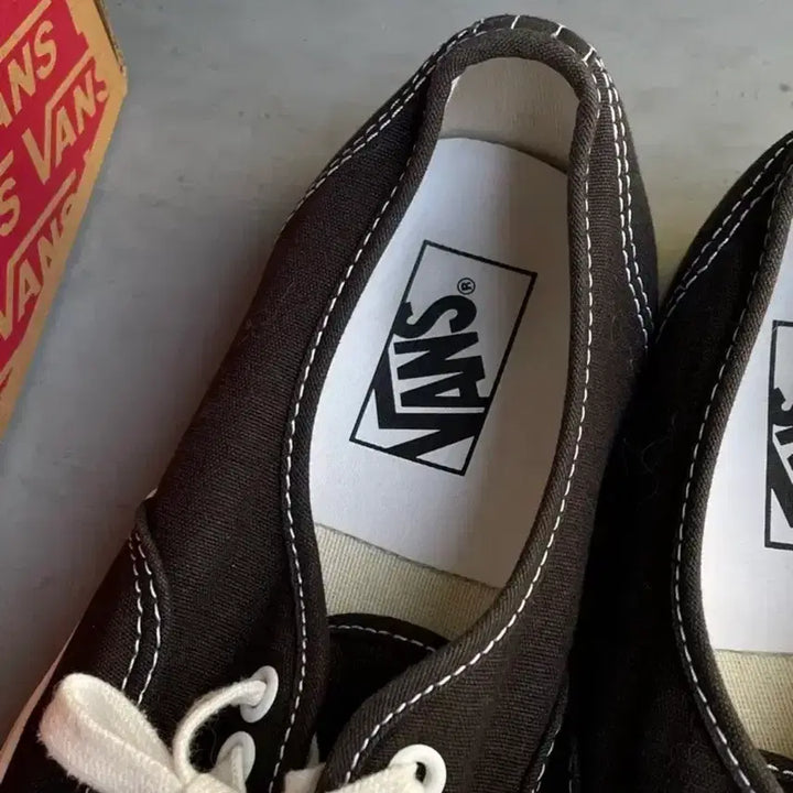 [BUNJANG] Vans Anaheim 44dx Black Size 265 (Discontinued Model) / 반스 애너하임 44dx 블랙 265 단종모델 (카멜사장 착용)