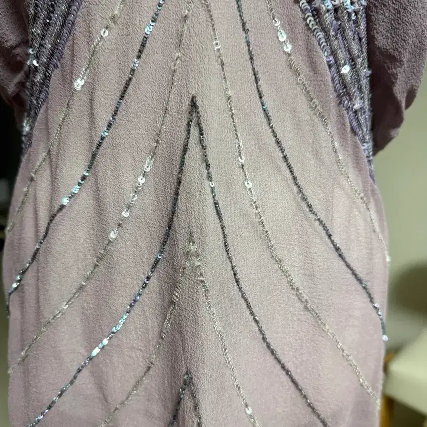 [BUNJANG] Patrizia Pepe Silk Blouse with Beaded Embellishments / 파트리질아페페 연한 팥죽색 비즈장식 블라우스, 109%실크