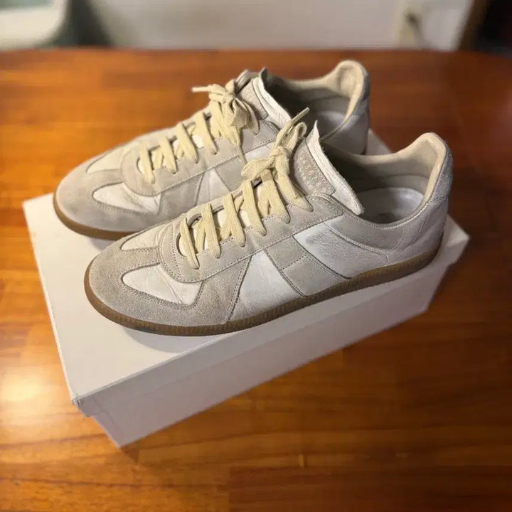 [BUNJANG] Maison Margiela German Army Replica Sneakers White EU 42 / US 9 / 메종마르지엘라 독일군 스니커즈 화이트 270