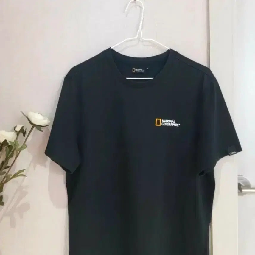 [BUNJANG] National Geographic Black T-Shirt L / National geographic 내셔널지오그래픽 블랙 반팔티 L