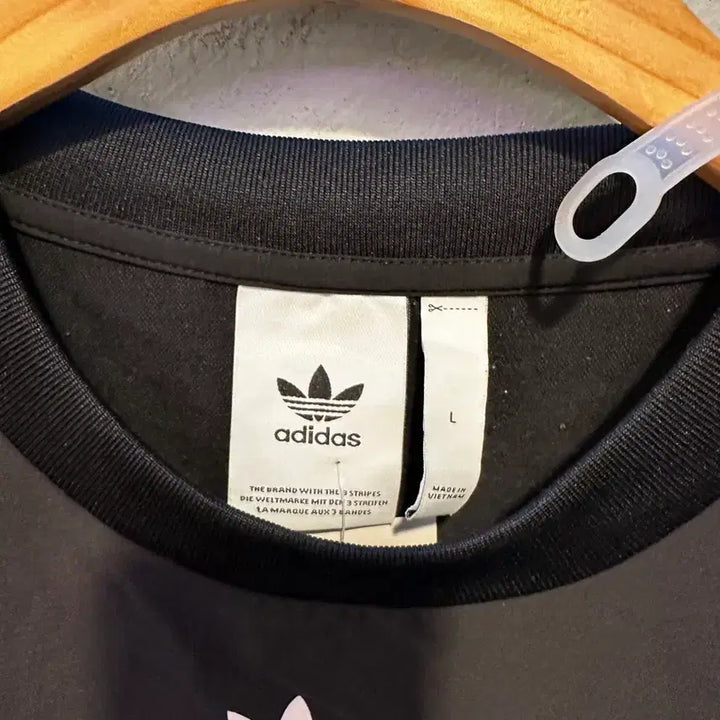 [BUNJANG] Adidas Three-Stripes Nylon Short-Sleeve T-Shirt / 아디다스 삼선 나일론 반팔티