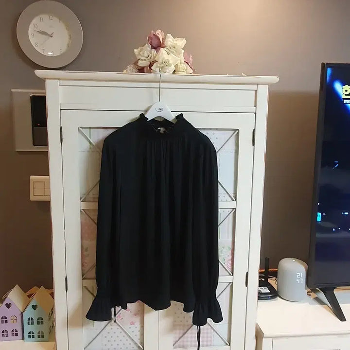 [BUNJANG] H&amp;M Black Blouse / h&amp;m 블라우스/55반~66