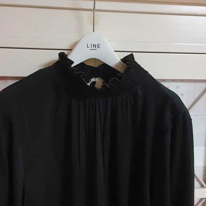 [BUNJANG] H&amp;M Black Blouse / h&amp;m 블라우스/55반~66