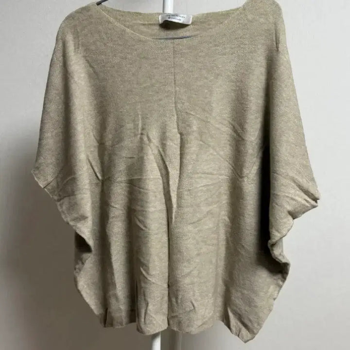 [BUNJANG] Beige Rayon Blend Batwing Blouse / 베이지 가오리 티