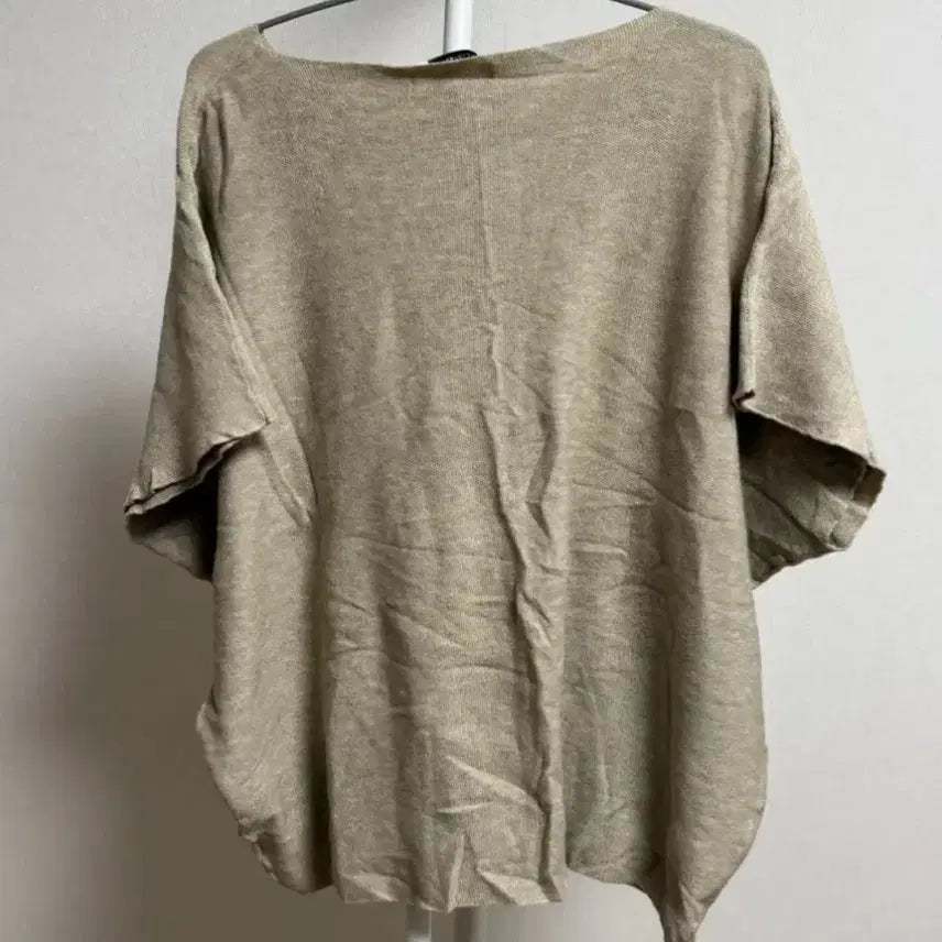 [BUNJANG] Beige Rayon Blend Batwing Blouse / 베이지 가오리 티