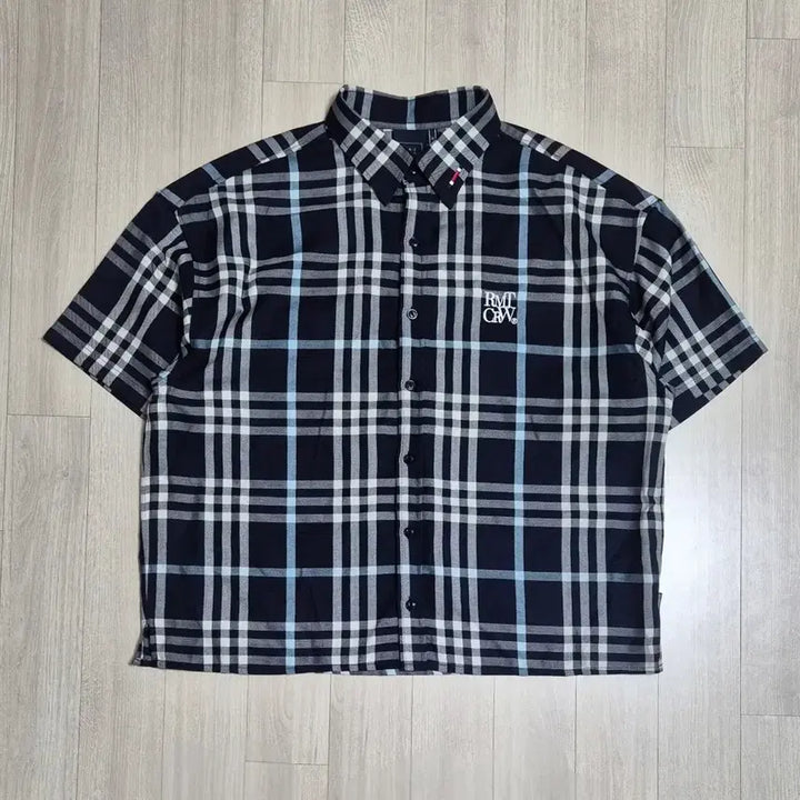 [BUNJANG] Romantic Crown Check Short-Sleeve Shirt / 로맨틱크라운 체크 반팔셔츠