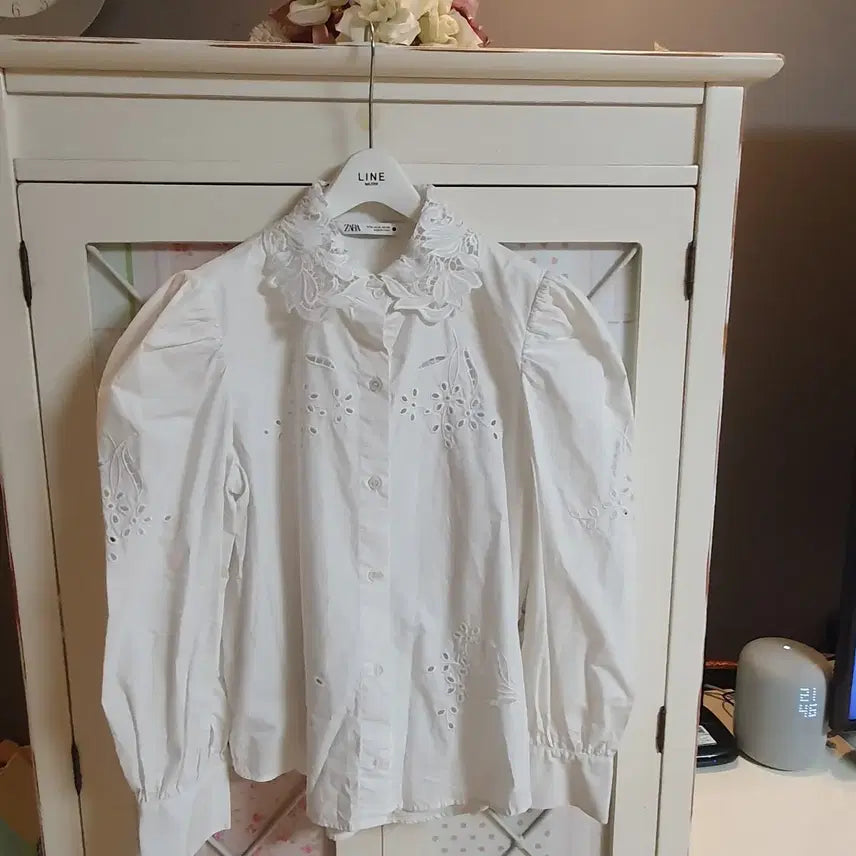 [BUNJANG] Zara White Lace Blouse / 자라 화이트 레이스 블라우스/55반-66