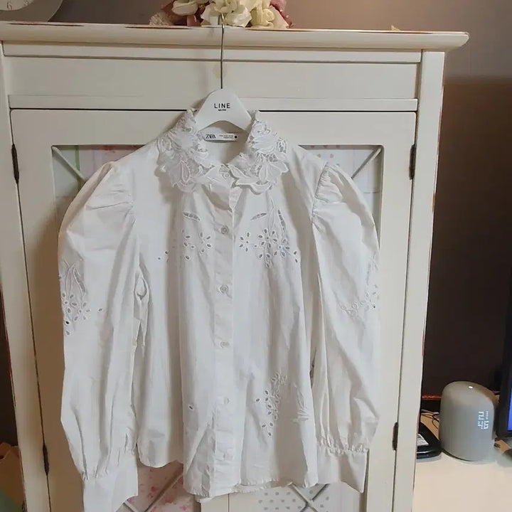 [BUNJANG] Zara White Lace Blouse / 자라 화이트 레이스 블라우스/55반-66